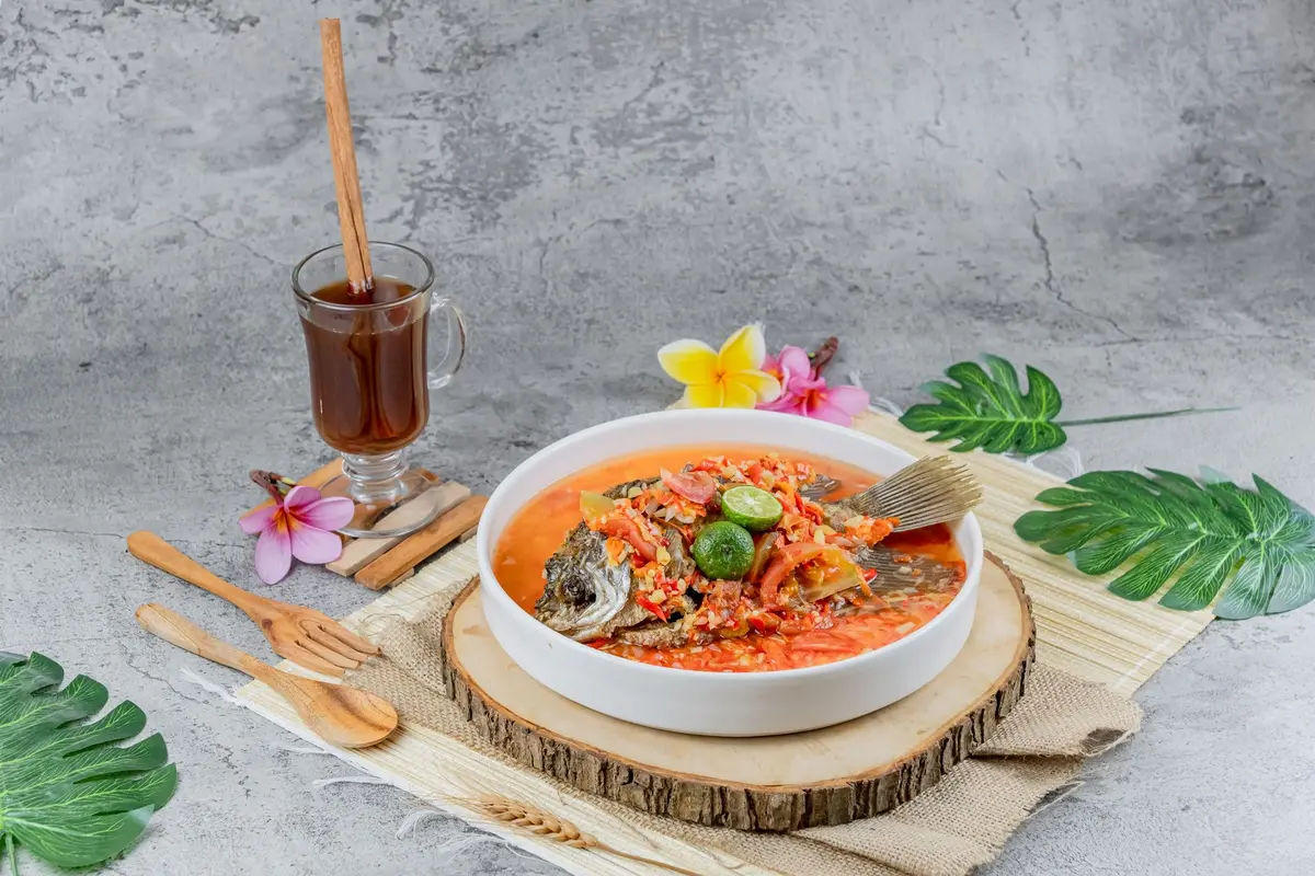 Sop Ikan Batam: Bening, Segar, Pengaruh Singapura yang Kental