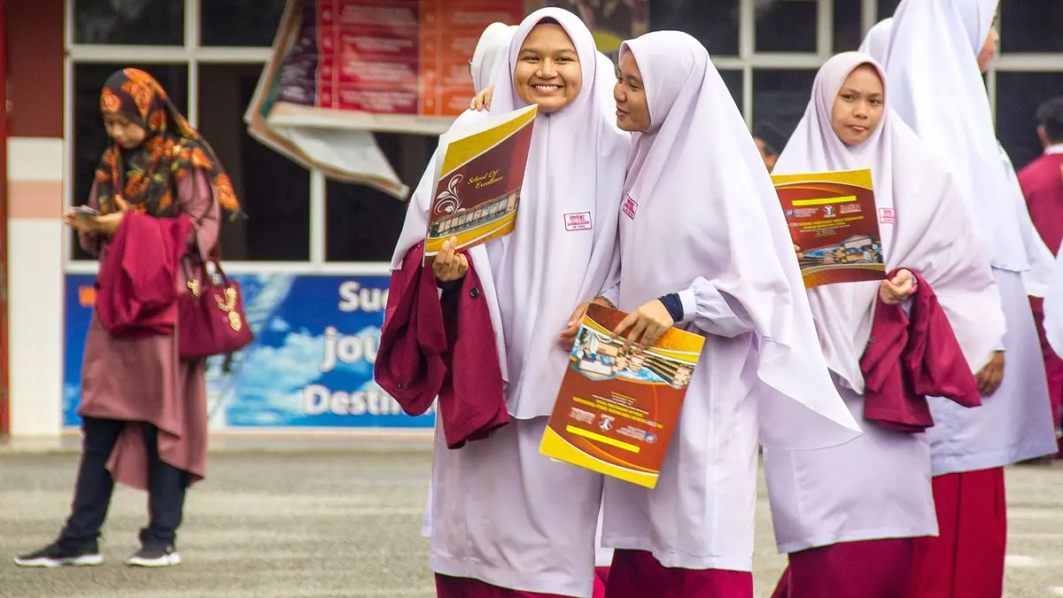 Daftar Sekolah Negeri di Batam: 30 SMA, 16 SMK, 66 SMP (NPSN & Alamat)