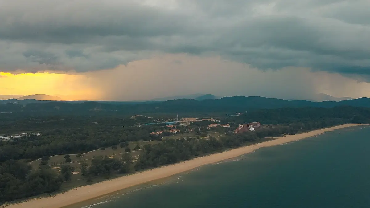 Cuaca Batam Hari Ini per Jam dan Prakiraan 7 Hari (7 Oktober 2026)