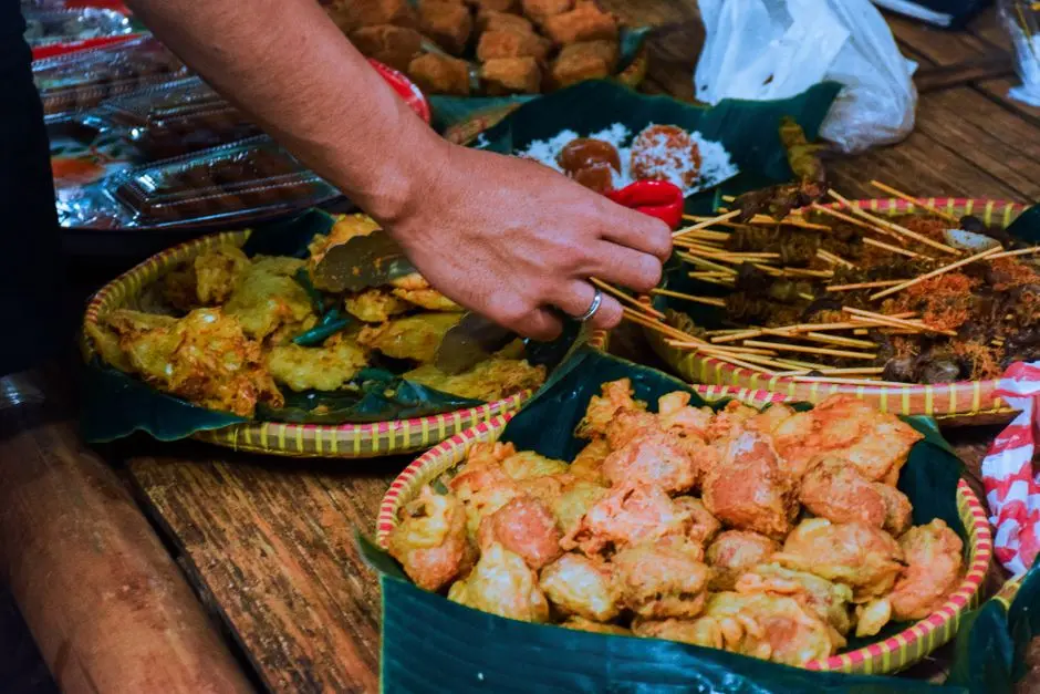 Bagaimana cara memilih tempat makan di Batam Centre yang rasanya bagus tapi tidak terlalu ramai