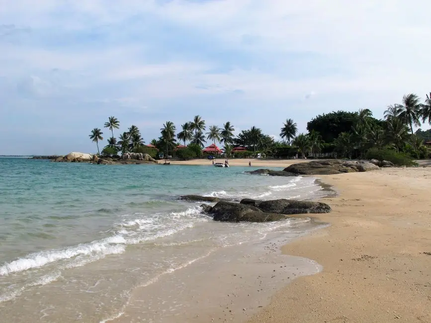 Pantai Nongsa: Panduan Resort Tepi Pantai di Sisi Timur Batam