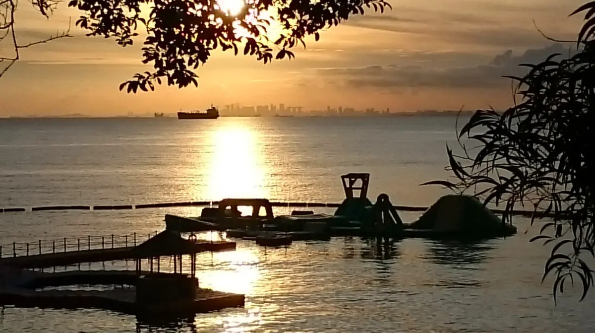 Kawasan pantai Nongsa, Batam