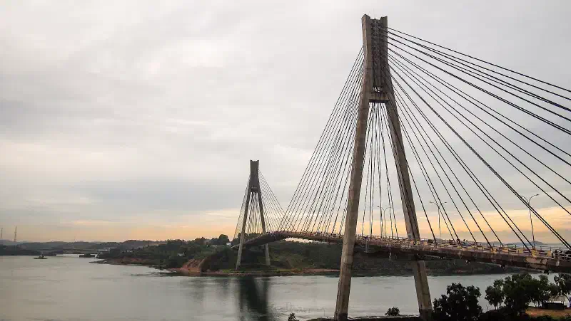Jembatan Barelang di Batam saat senja