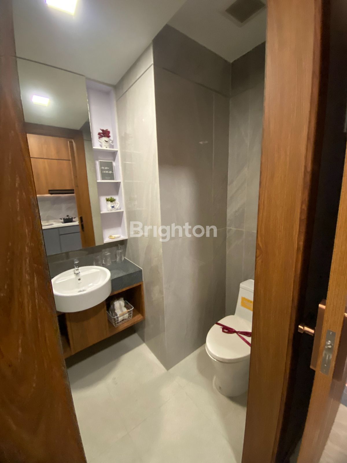 Kamar mandi apartemen studio Nagoya Hill Batam