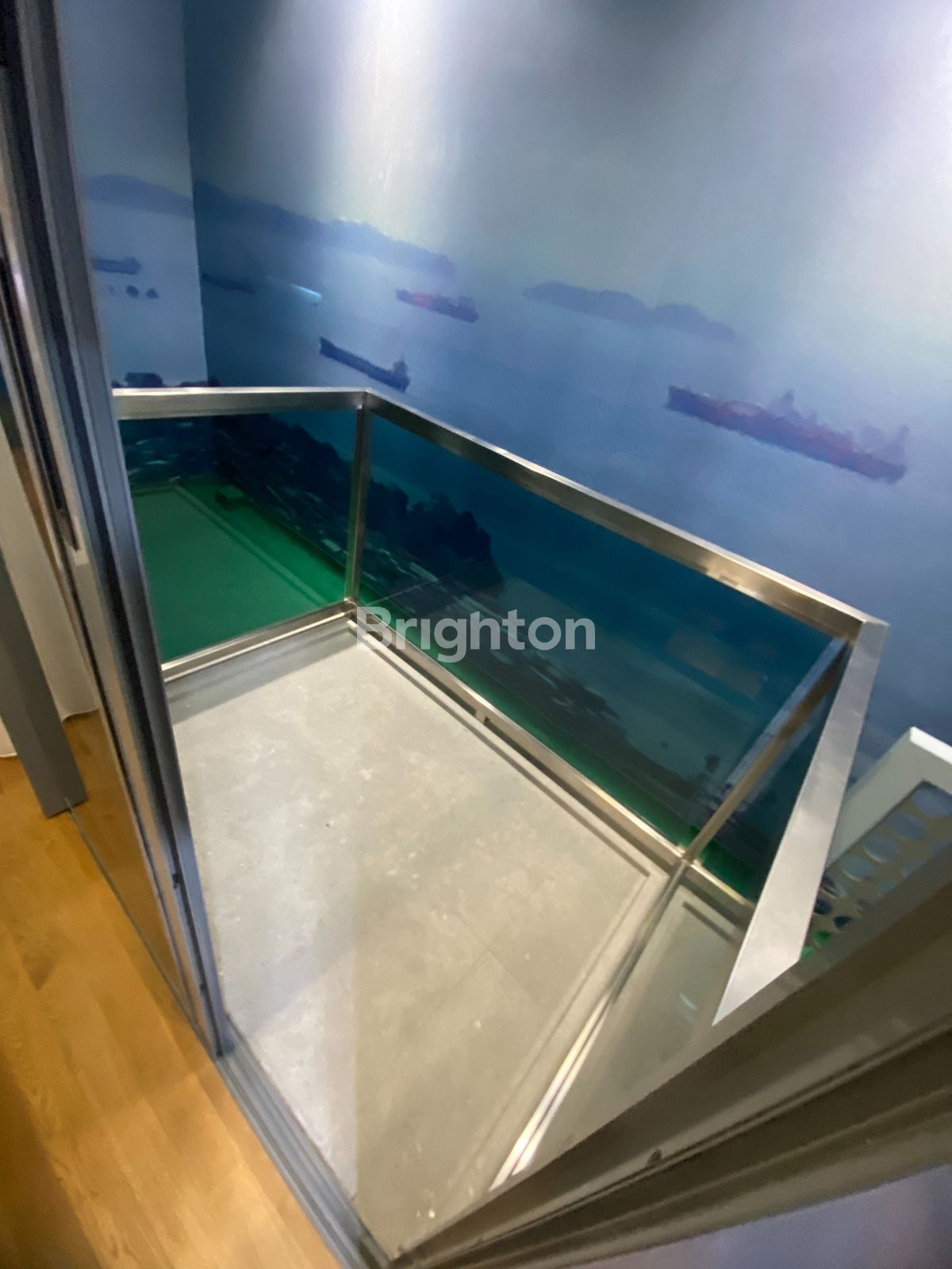 Balkon dengan pemandangan laut di Nagoya Hill Condominium Batam