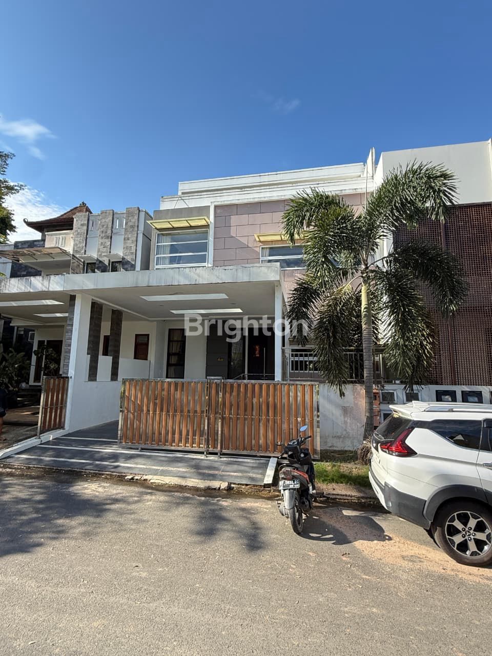 6-Bedroom 3-Storey House For Sale in Bukit Golf Sukajadi, Batam — Fully Furnished