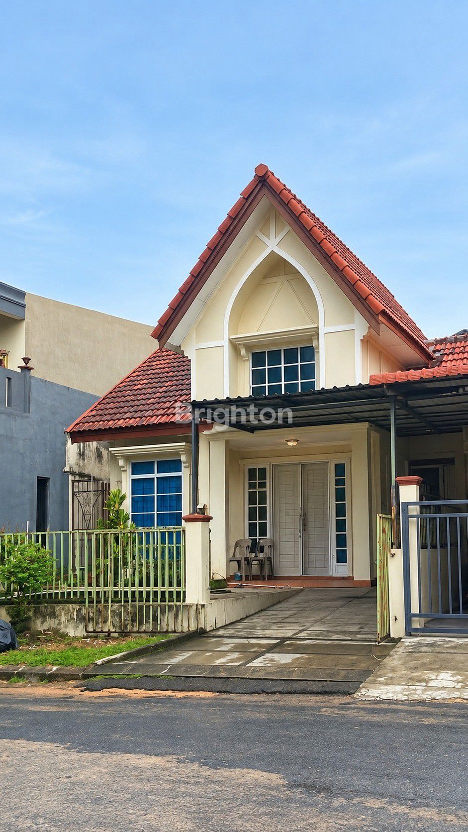Jual Rumah Taman Dutamas Batam Centre — Tanah 240 m², Sisa Lahan Depan-Belakang Luas