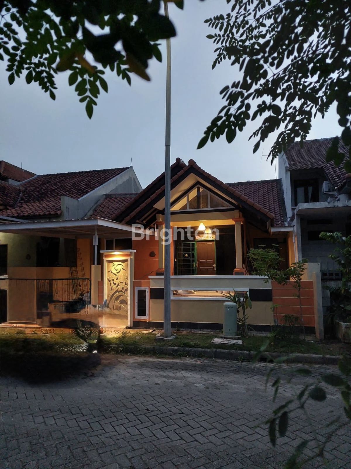 3-Bedroom House For Sale or Rent in Bukit Indah Sukajadi, Batam — Semi-Furnished