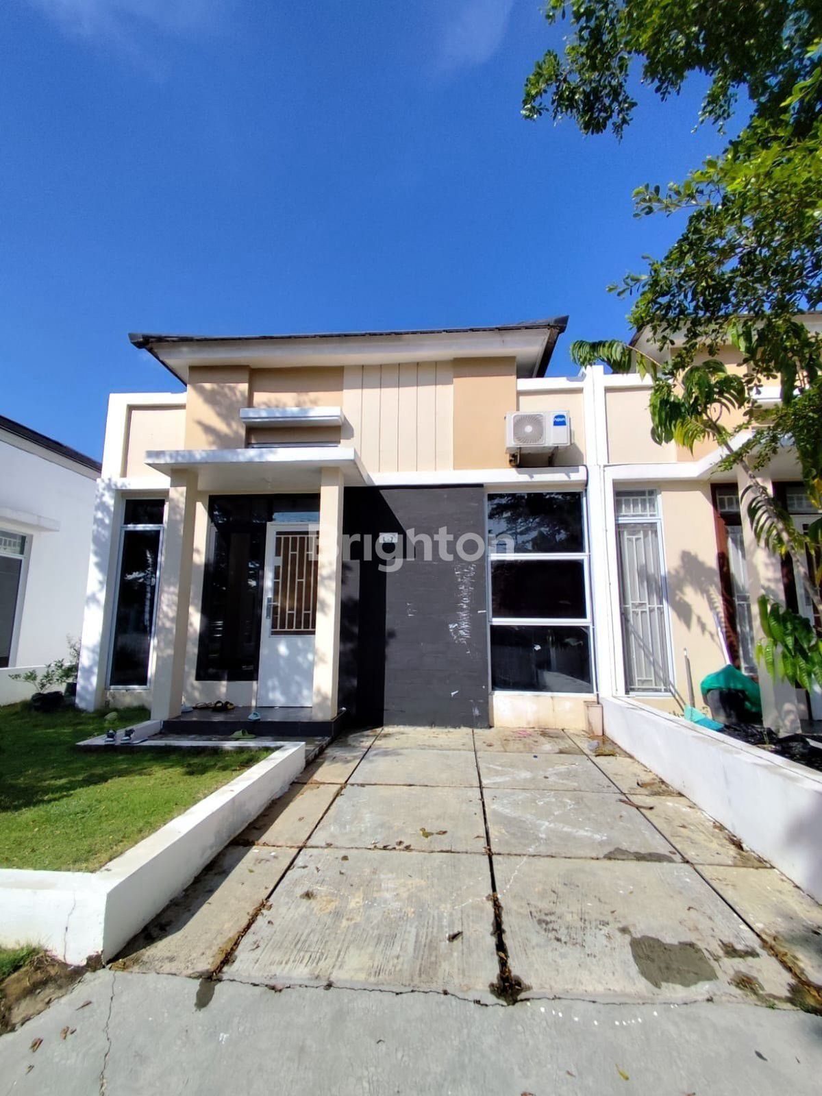 Carport rumah Cemara Park Residence Batam Centre