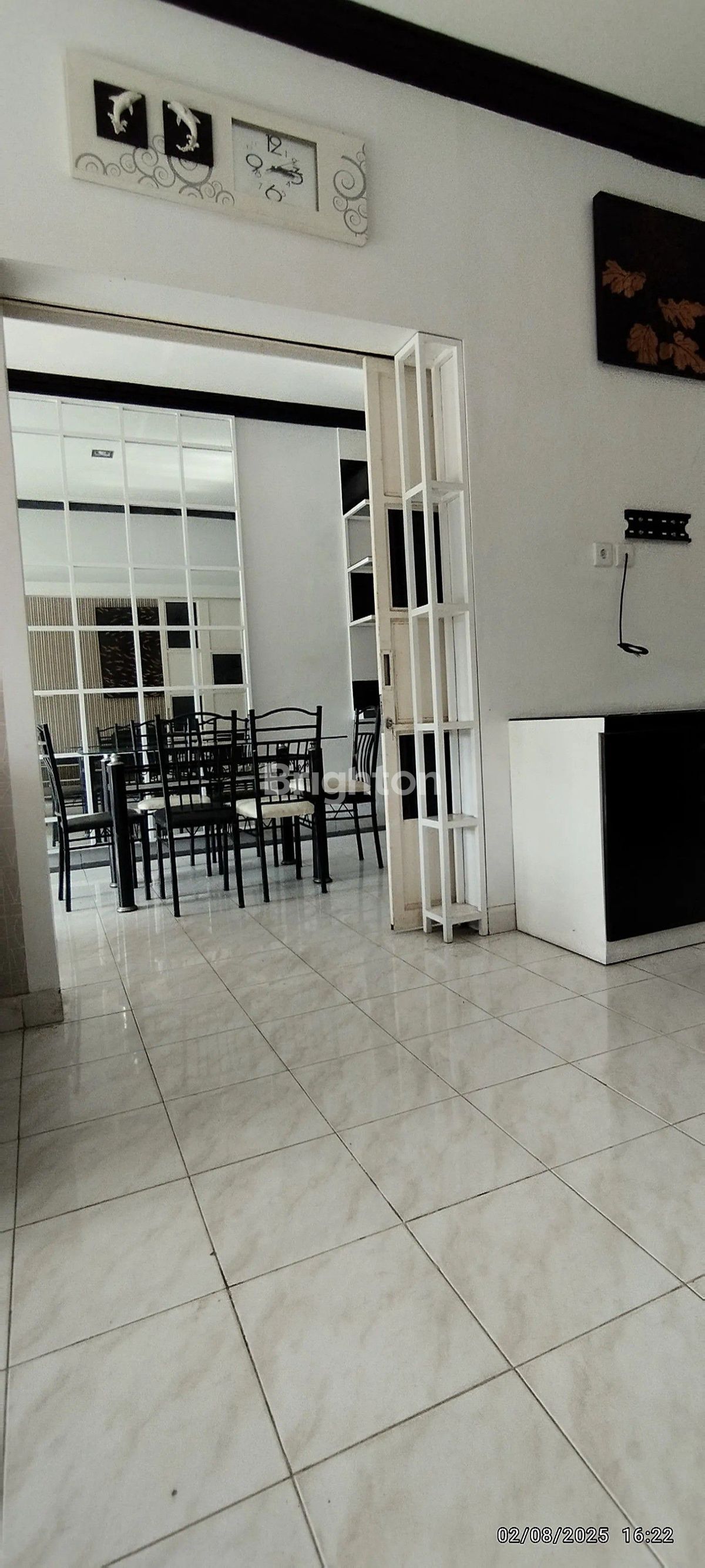 Interior of the 6-bedroom Taman Dutamas home, Batam
