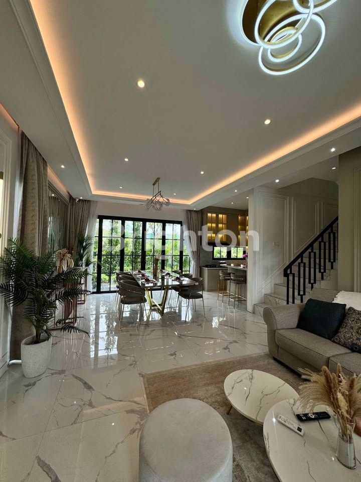 Fasad rumah 2 lantai tipe L8 Emerald Hills Batam