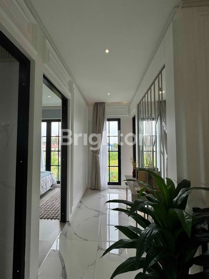 Kamar tidur rumah Emerald Hills Batam