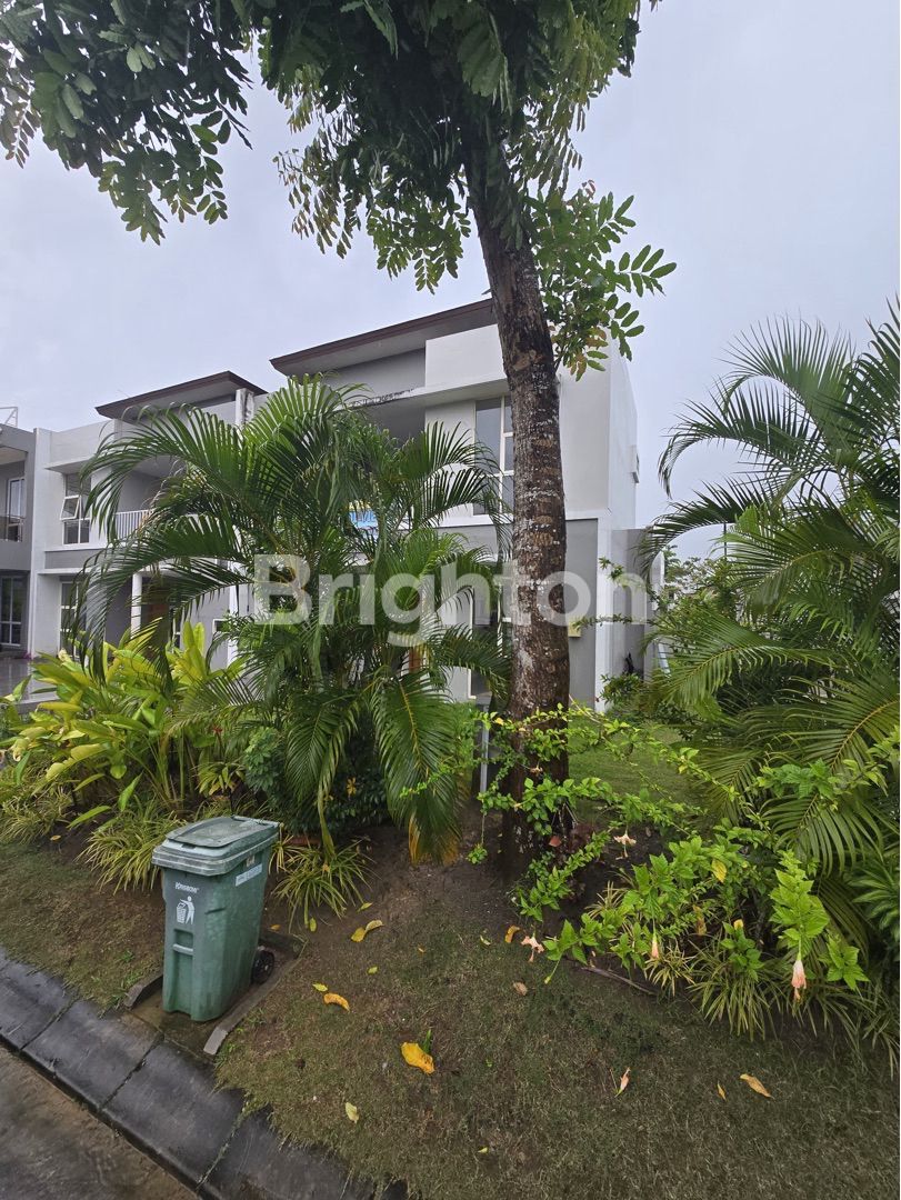 Jual Rumah Hook The Home Southlink Tiban Batam — View Kolam Renang, Tanah 220 m²