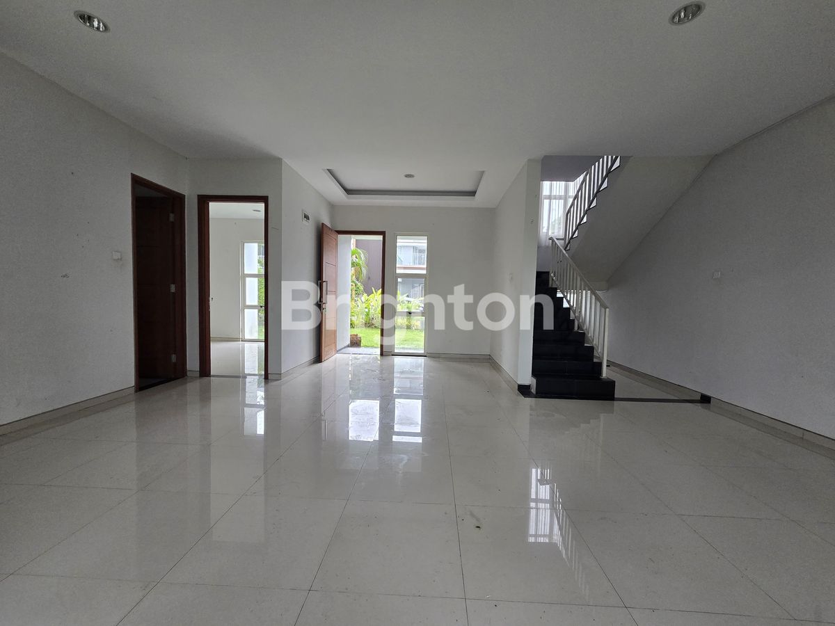 View kolam renang dari rumah The Home Southlink Batam