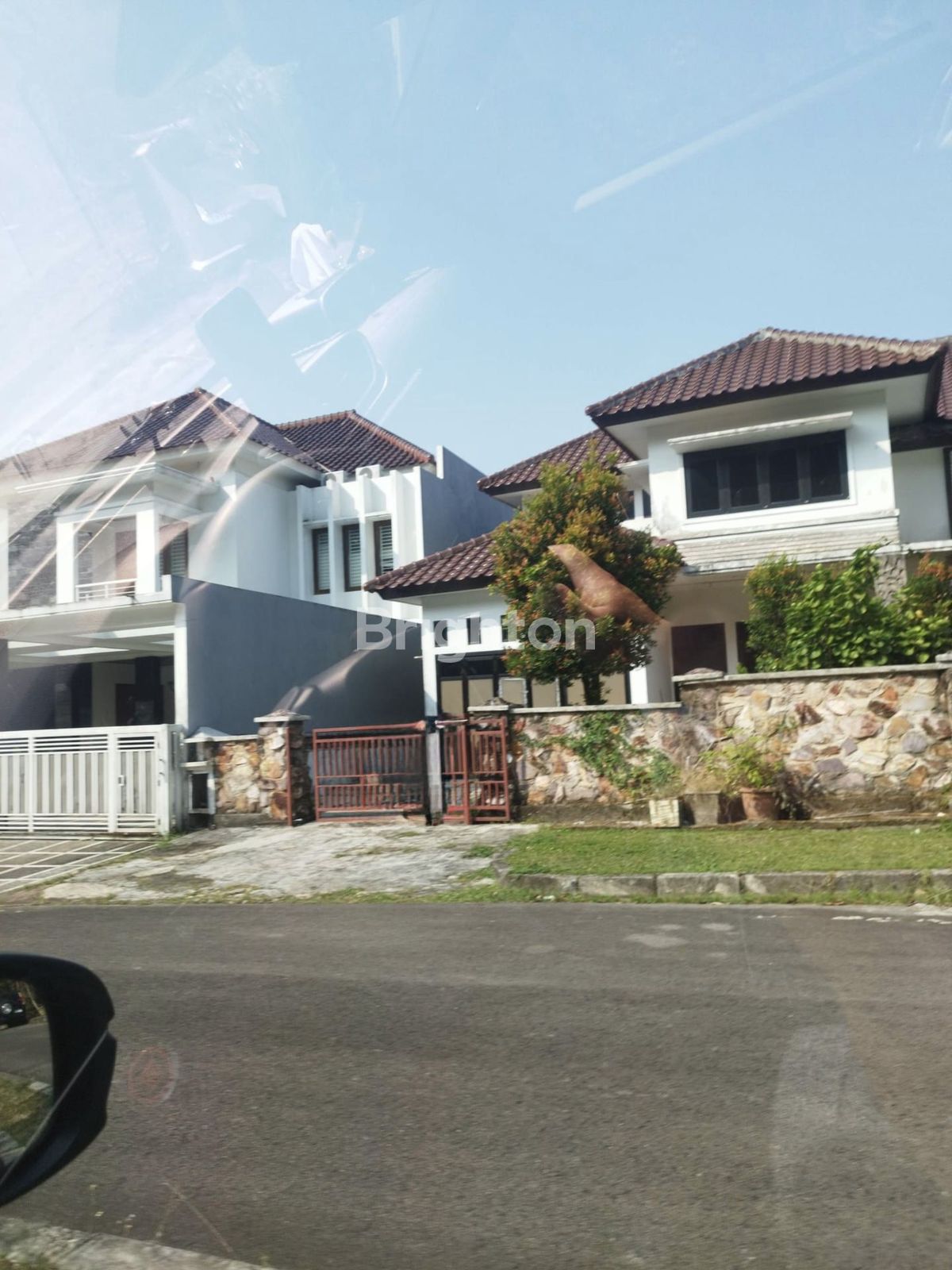 5-Bedroom Furnished House For Rent in Bukit Indah Sukajadi, Batam — 4 Rooms Air-Conditioned
