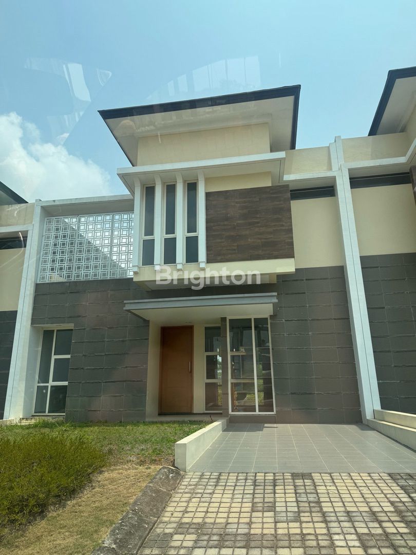 Disewakan Rumah Baru Southlink Tiban Indah Batam — 3 Kamar Tidur, Sebelah Southlink Golf