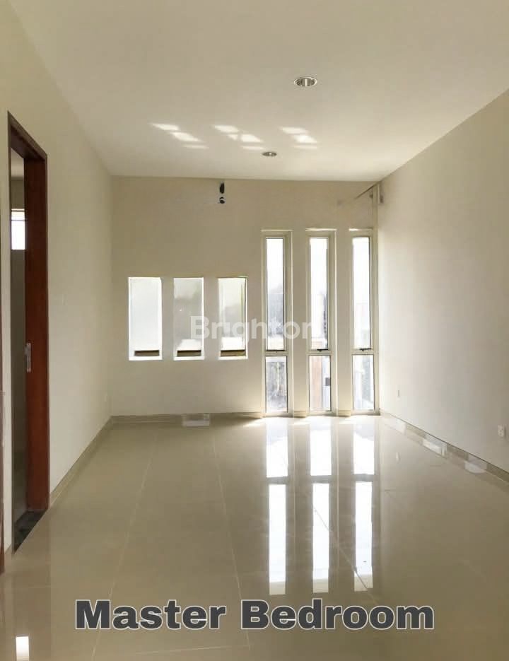 Kamar tidur utama rumah sewa Southlink Tiban Indah Batam